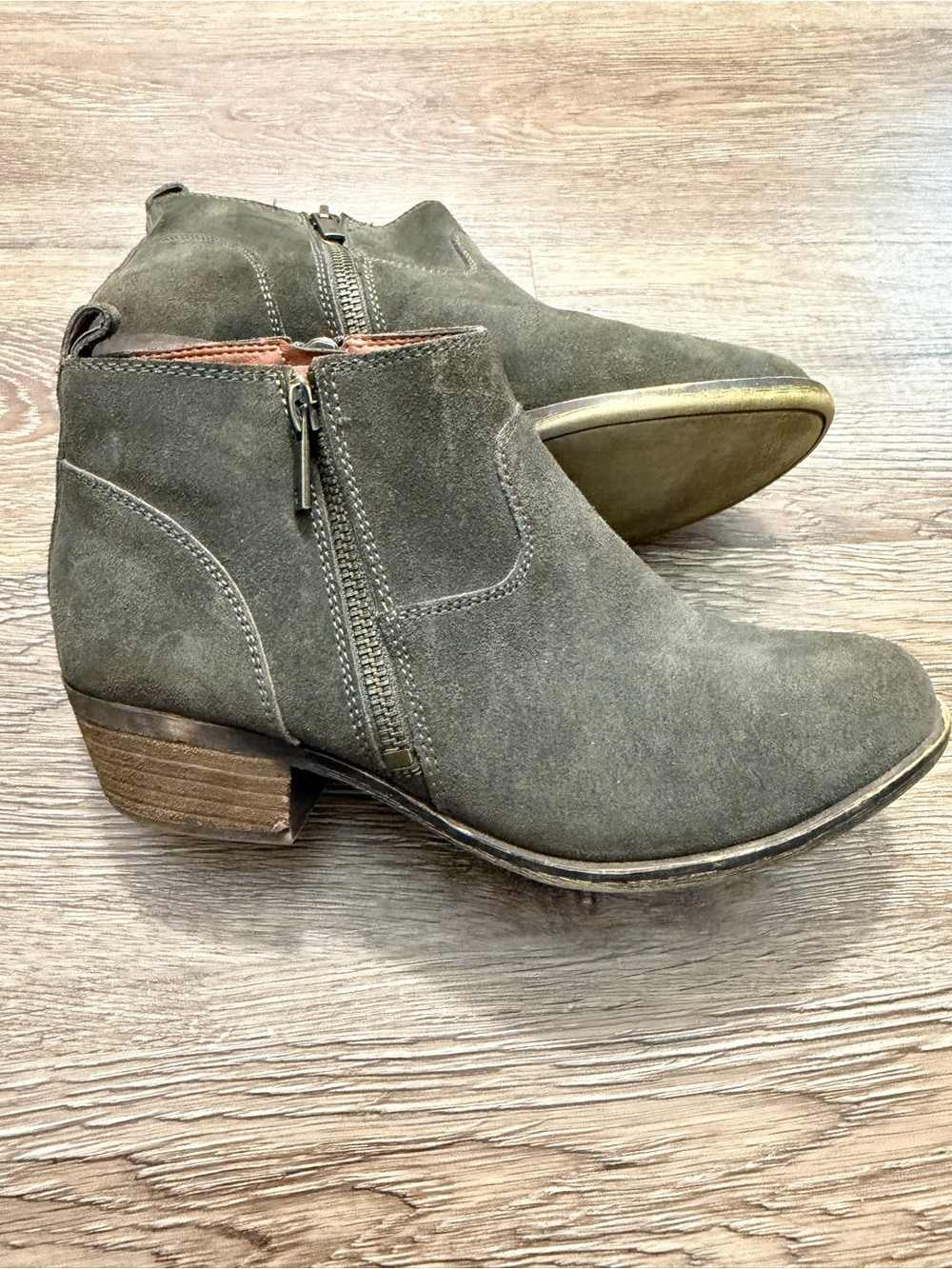 Lucky Brand Womens Size 7 Olive Suede Zip Ankle Fashion Boots Bootie